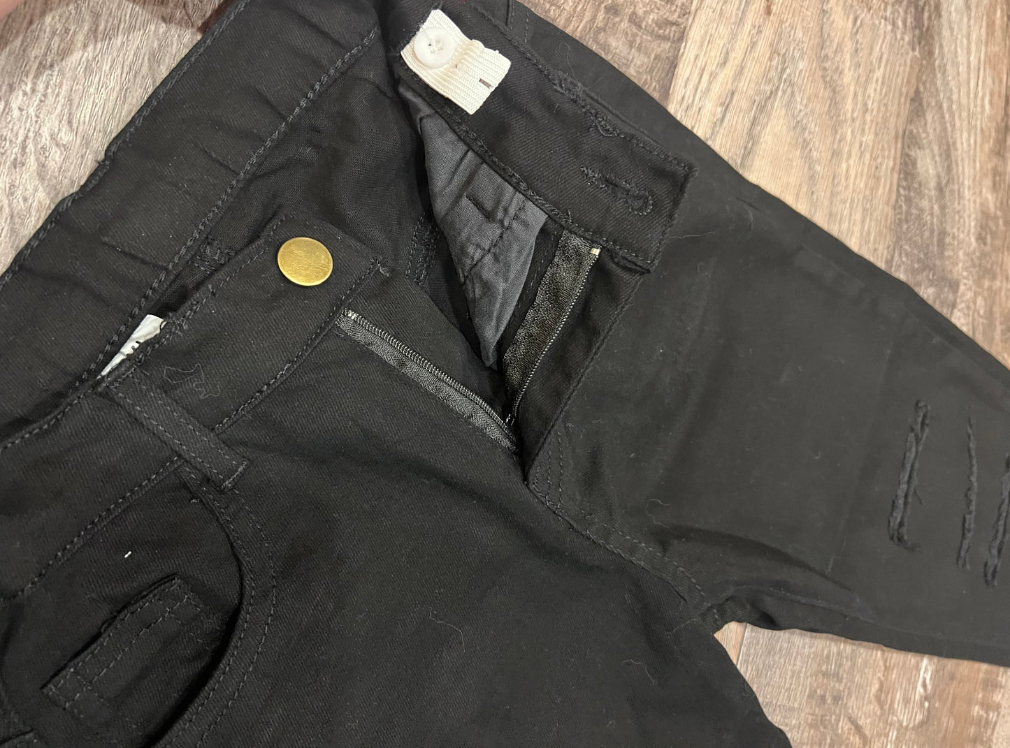 Black jeans with adjustable waist!